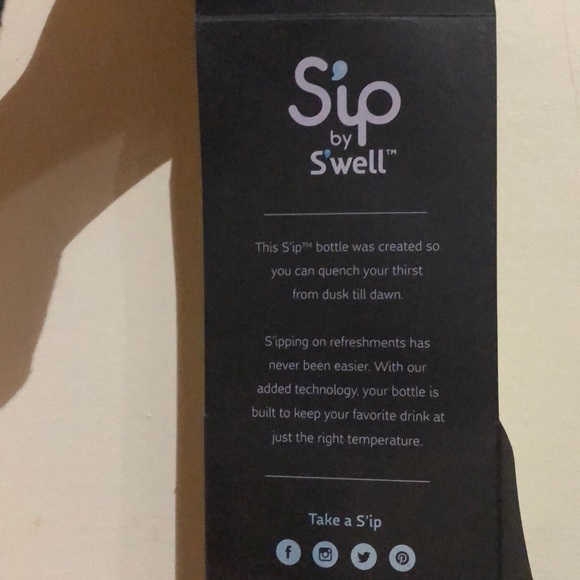 Sip by Swell water bottle - Picture 2 of 3